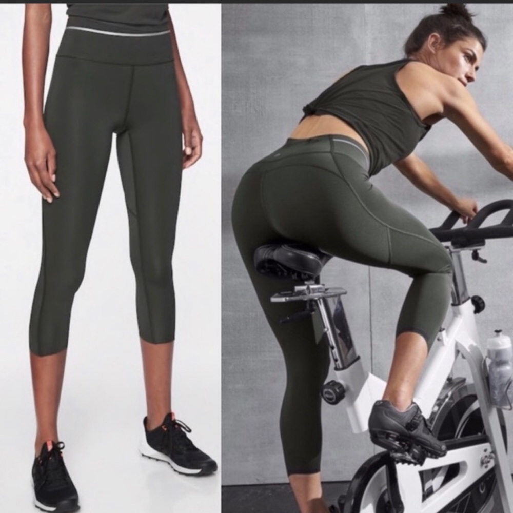 Women’s Athleta Black Capri High Rise Leggings M - Picture 1 of 7
